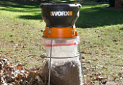 Садовый измельчитель травы WORX WG430E